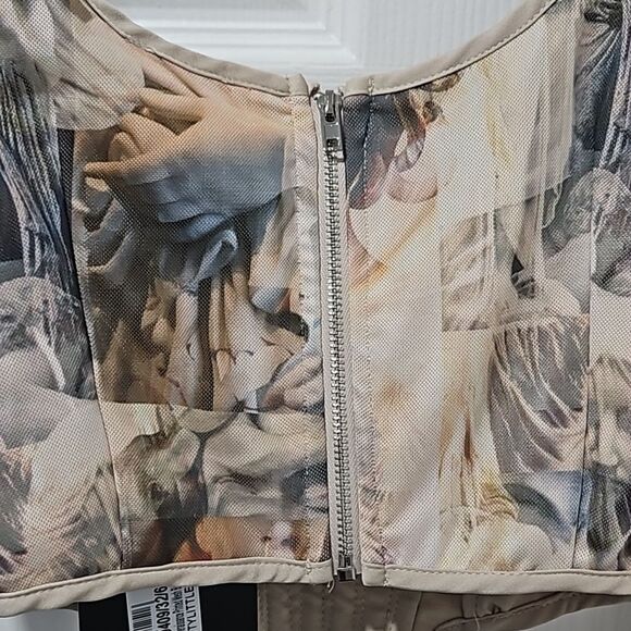 Pretty Little Thing Top - Picture 4 of 4